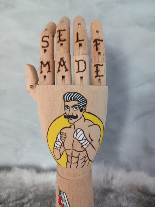 kunst houten Tattoo hand boks man