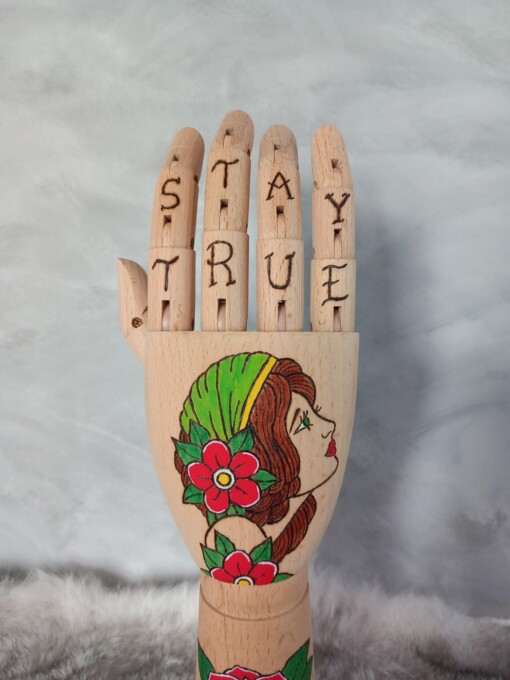 Kunst houten Tattoo hand dame