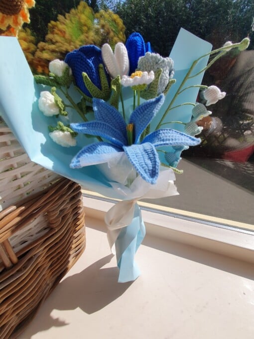 Blauw gehaakt boeket