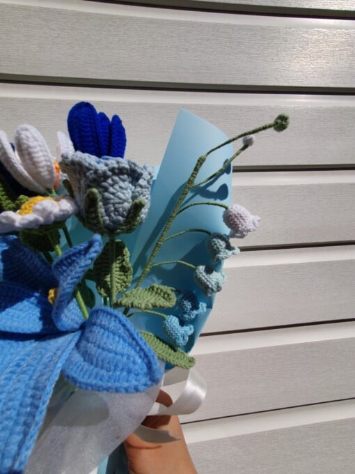 Blauw gehaakt boeket