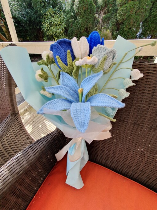 Blauw gehaakt boeket