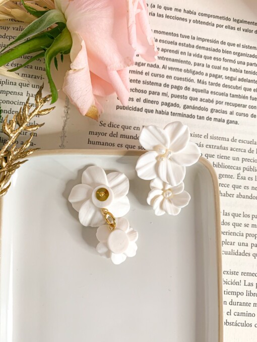 Cay- Dubbele bloemen bruids oorbellen met parels