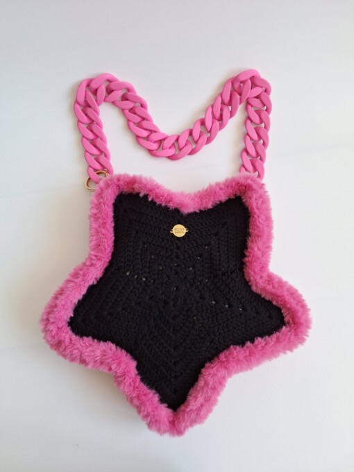 Gehaakte tas 'Black & pink furry star'