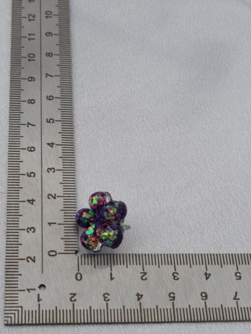 Handgemaakte epoxy oorstekers 'bloem facet' - glittermix