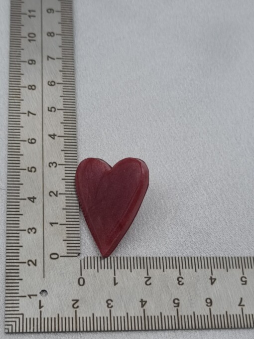 Handgemaakte epoxy oorstekers 'hart groot' - klassiek roze