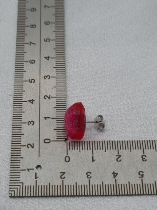 Handgemaakte epoxy oorstekers 'kiezel' - roze