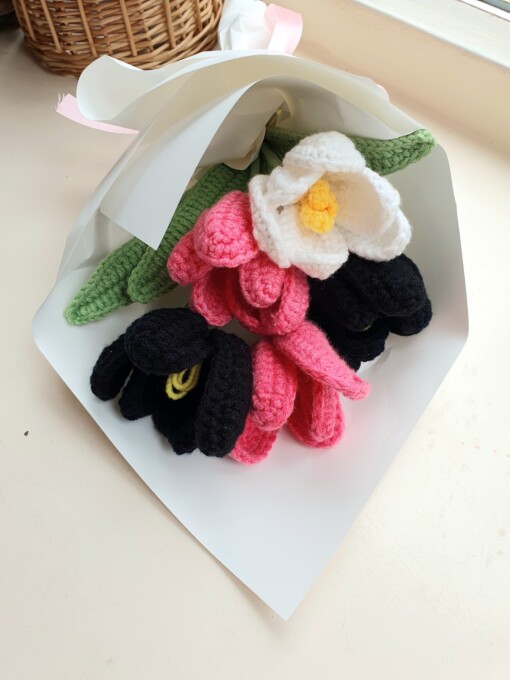 gehaakte tulpen boeket.