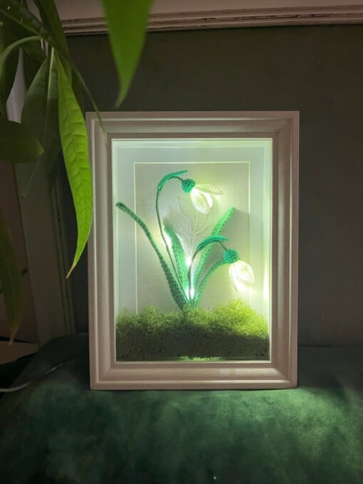 Handgemaakte Haak Sneeuwkloklamp – Stralende Bloemen in een Lijst-Tuin