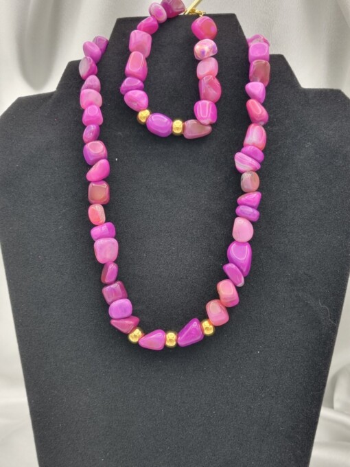 Handgemaakte sieraden set natuursteen - Magenta