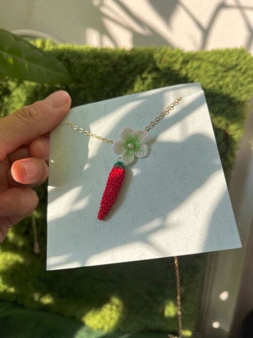 Micro Gehaakte Rode Chilipeper Ketting