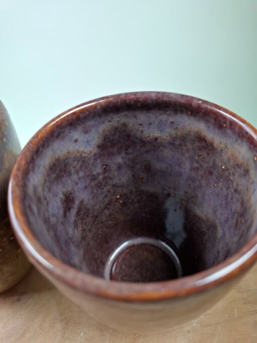 2 keramiek koffiebekers Merlot