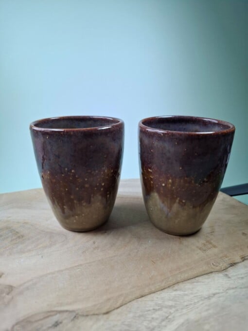 2 keramiek koffiebekers Merlot