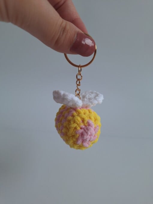 Gehaakte sleutelhanger 'Grapefruit bij'