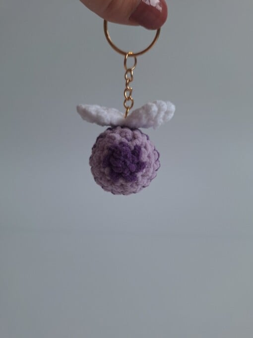 Gehaakte sleutelhanger 'Lavendel bij'