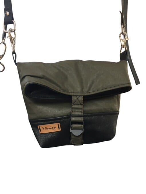 Tassen met een verhaal – Herinneringstassen van vintage kleding & leer Handgemaakt van gerecycled materiaal met emotionele waarde.