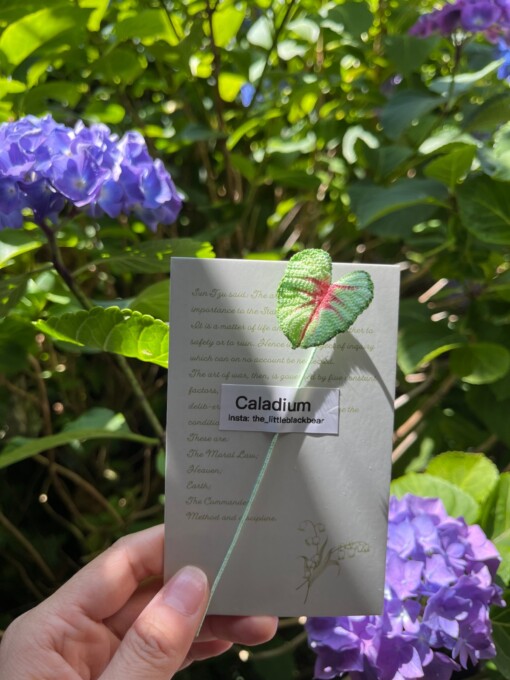 Gehaakte Caladium Bladeren – Boekenlegger & Magneet