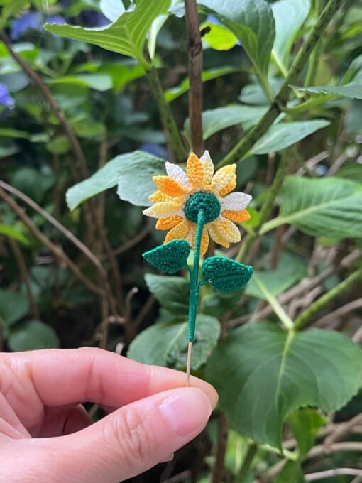 Gehaakte Zonnebloem Broche – Een Beetje Zonneschijn