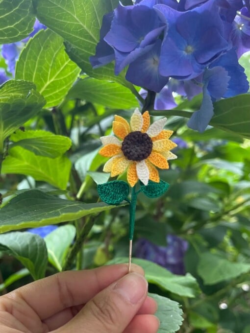 Gehaakte Zonnebloem Broche – Een Beetje Zonneschijn