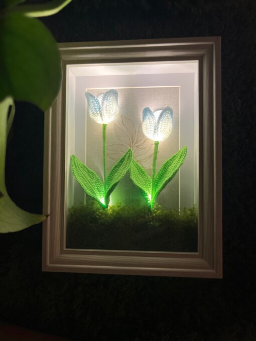 Handgemaakte Gehaakte Lamp – Sfeervolle Bloemenverlichting in Lijst