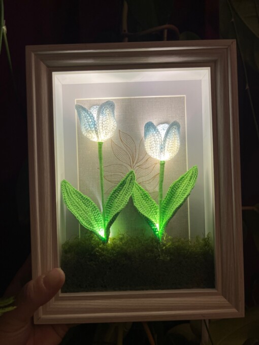 Handgemaakte Gehaakte Lamp – Sfeervolle Bloemenverlichting in Lijst