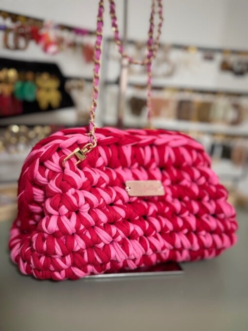Handgemaakte zomerse clutch van gerecycled materiaal