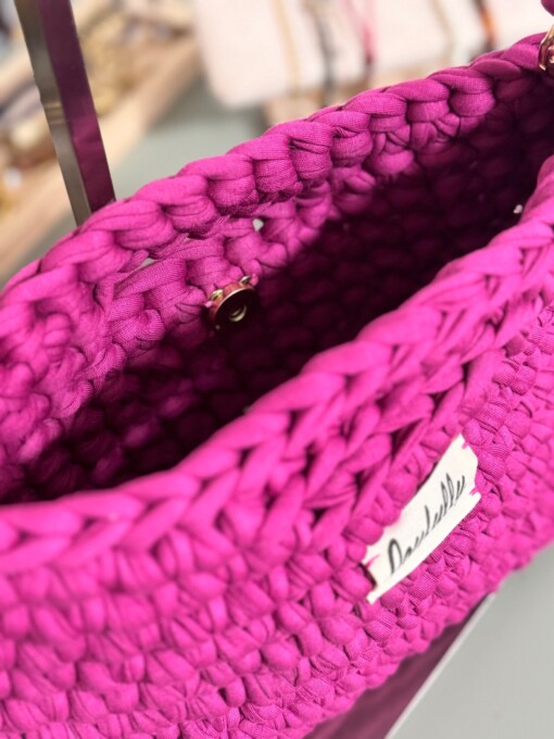 Gehaakte handtas van gerecycled textielgaren