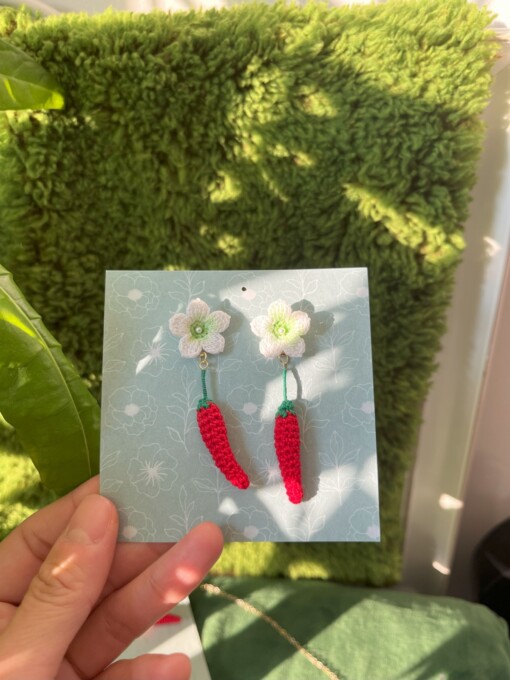 Micro Gehaakte Rode Chilipeper Oorbellen