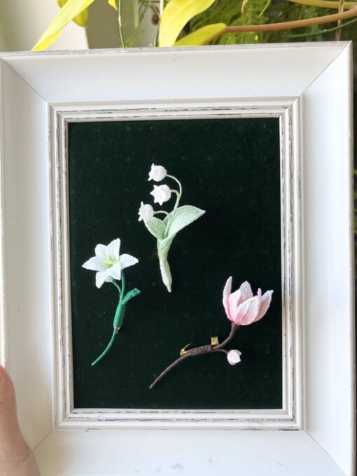 Micro gehaakte Lelie Bloemenbroches