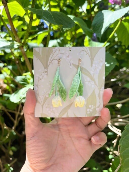 Micro gehaakte tulp oorbellen