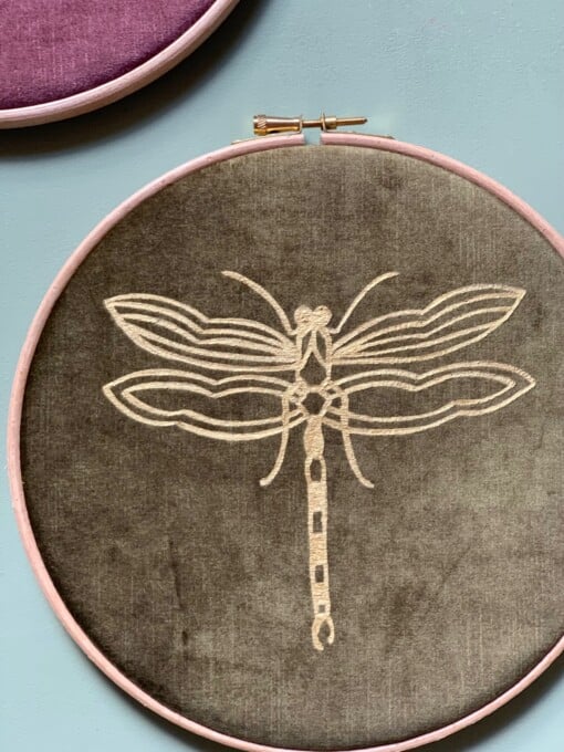 Muurhanger libelle fluweel