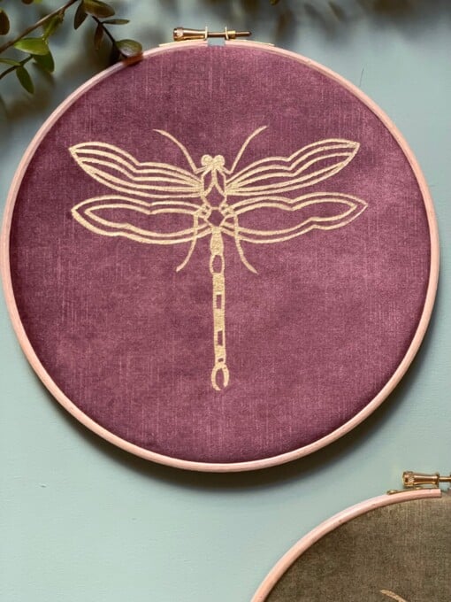 Muurhanger libelle fluweel