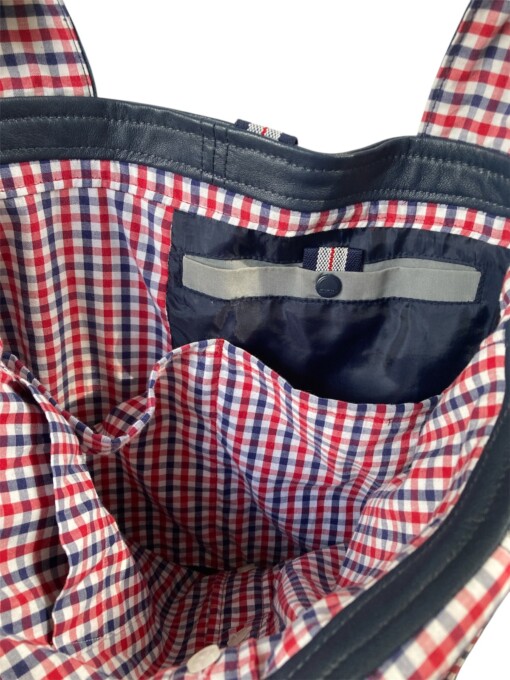 Tassen met een verhaal – Herinneringstassen van vintage kleding & leer Handgemaakt van gerecycled materiaal met emotionele waarde.