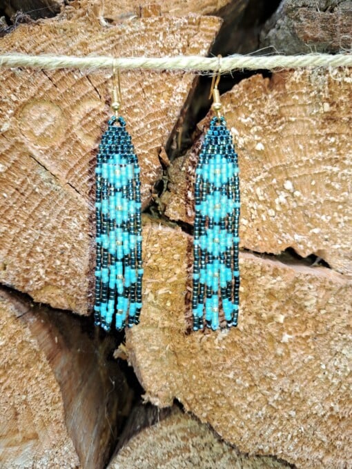 Azure Diamond – kleine fringeoorbellen met miyuki kralen in blauwgroene tinten