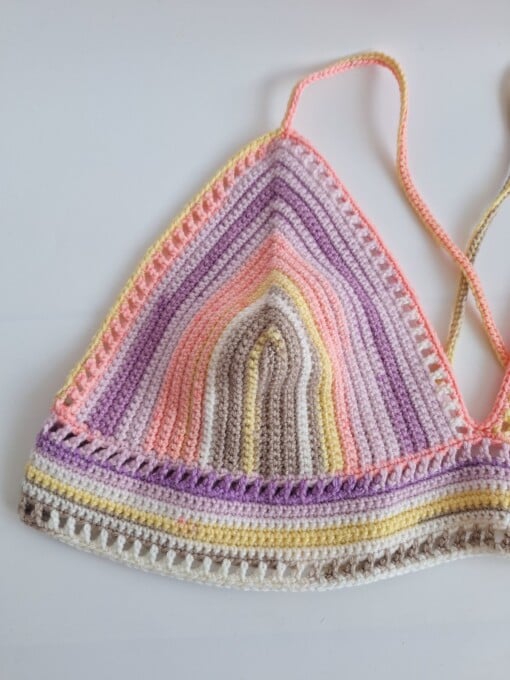 Gehaakt topje 'Boho top geel, beige, perzikoranje, paars en lila'