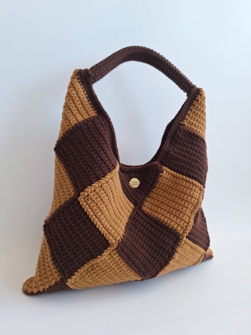 Gehaakte checker handtas 'Bruin en caramel'