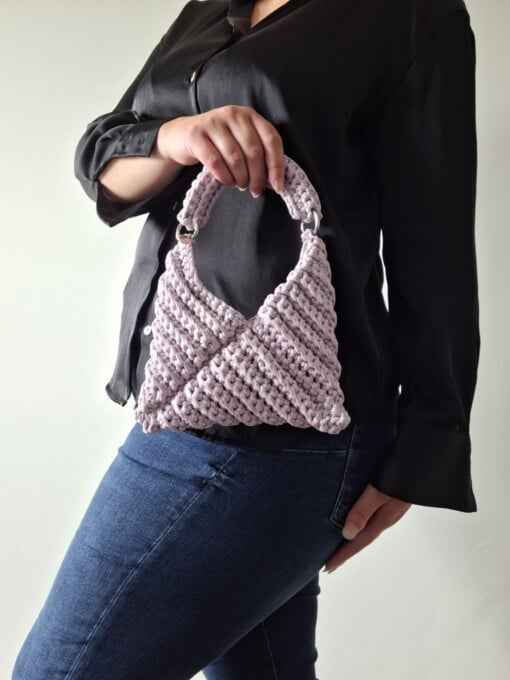 Gehaakte crossbody tas 'Metallic lila'