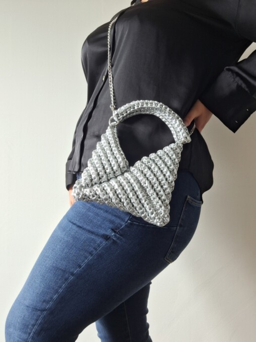 Gehaakte crossbody tas 'Metallic zilver'