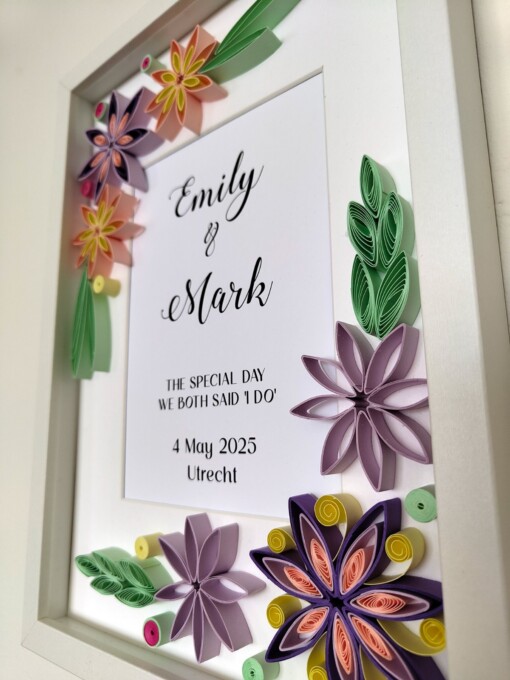 Gepersonaliseerde papieren wanddecoratie in quilling-stijl: trouwdatum en namen – handgemaakt huwelijkscadeau