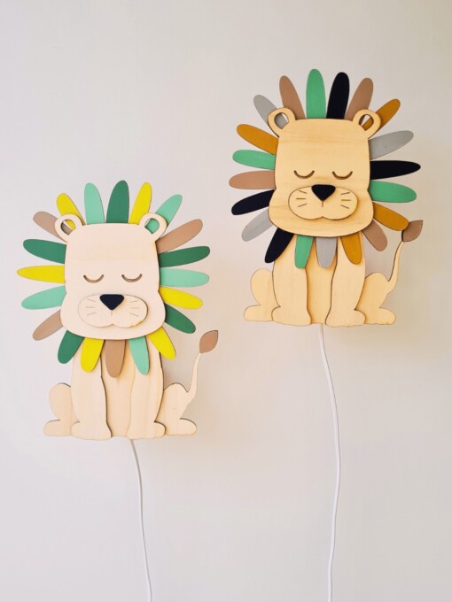 Handgemaakte Houten Wandlamp Leeuw