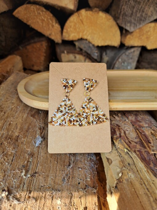 Handgemaakte oorbellen met kralen - Confetti design in rozetinten met rvs oorstekers