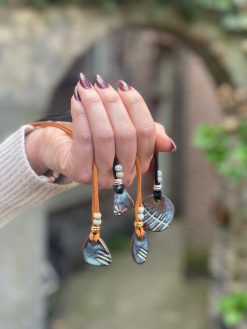 Ketting van handgemaakt keramiek - unieke chokers, diverse hangers