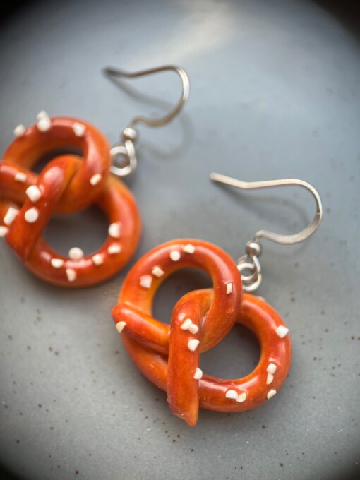 Pretzel oorbellen