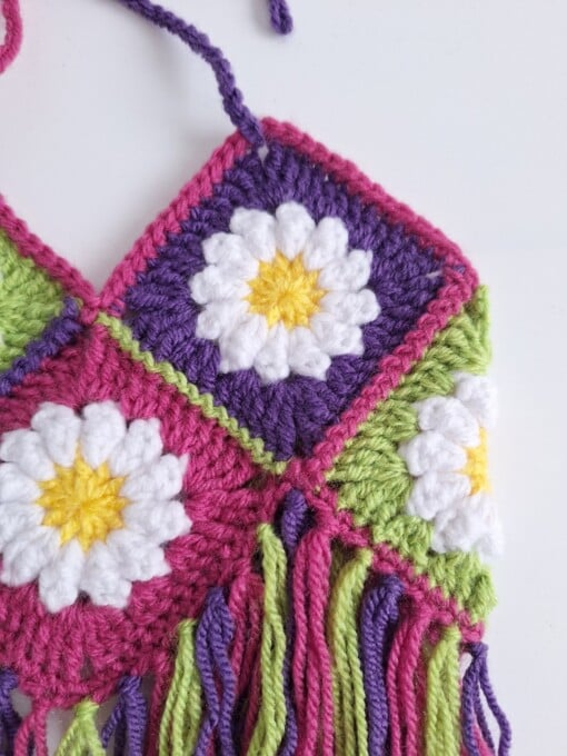Gehaakt baby topje | Madeliefjes, roze, groen en paars