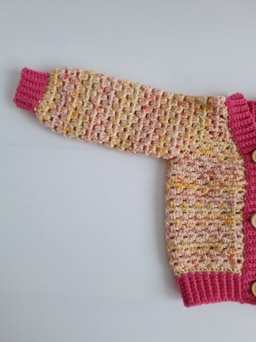 Gehaakt baby vestje | Roze en oranje gemêleerd