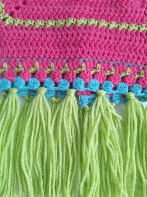 Gehaakt baby vestje | Roze, turquoise en groen met groene franjes