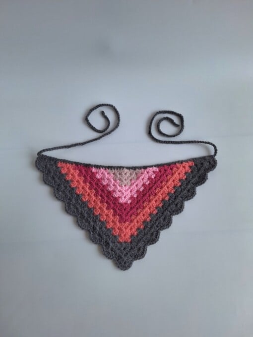 Gehaakte bandana 'Grijs & rozetinten'