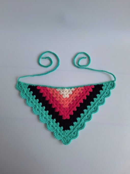 Gehaakte bandana 'Turquoise, zwart en knalroze'