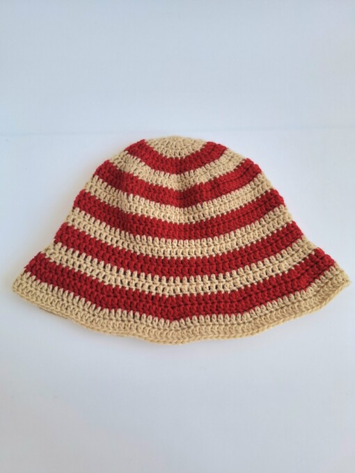 Gehaakte bucket hat | Beige en rood