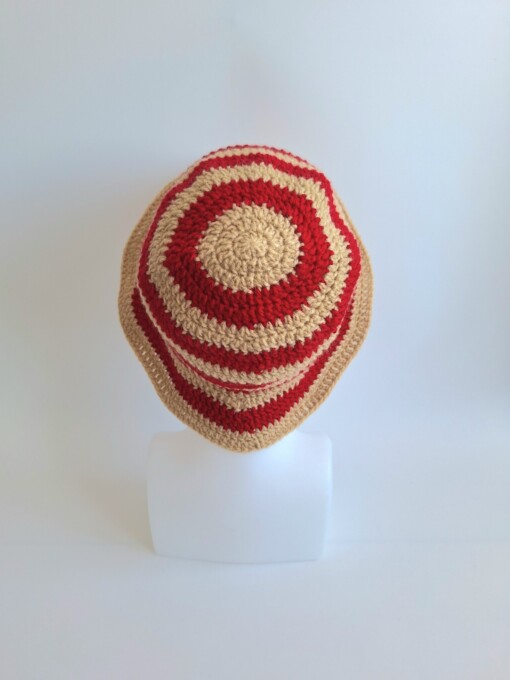 Gehaakte bucket hat | Beige en rood