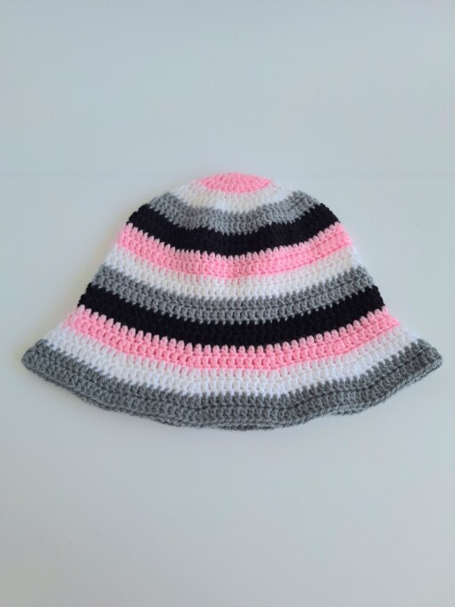Gehaakte bucket hat | Roze, wit, grijs en zwart